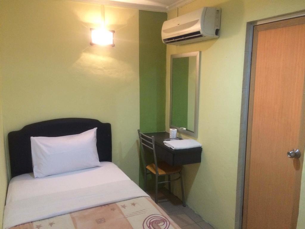 City Star Hotel Кулай Стая снимка