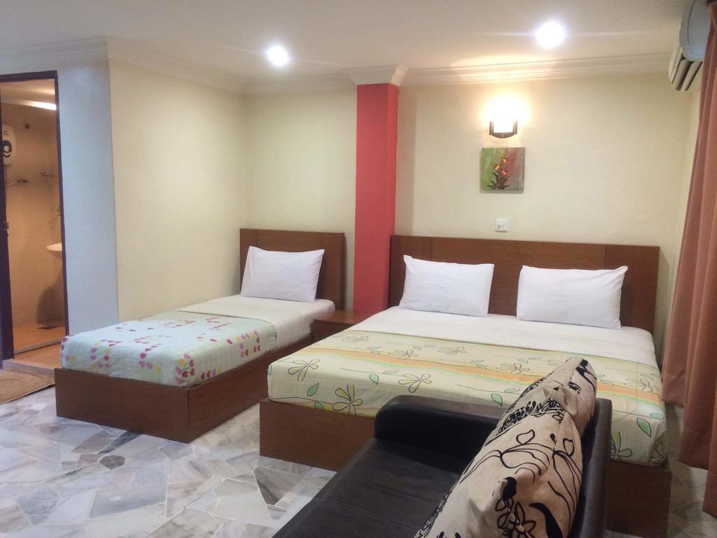 City Star Hotel Кулай Стая снимка