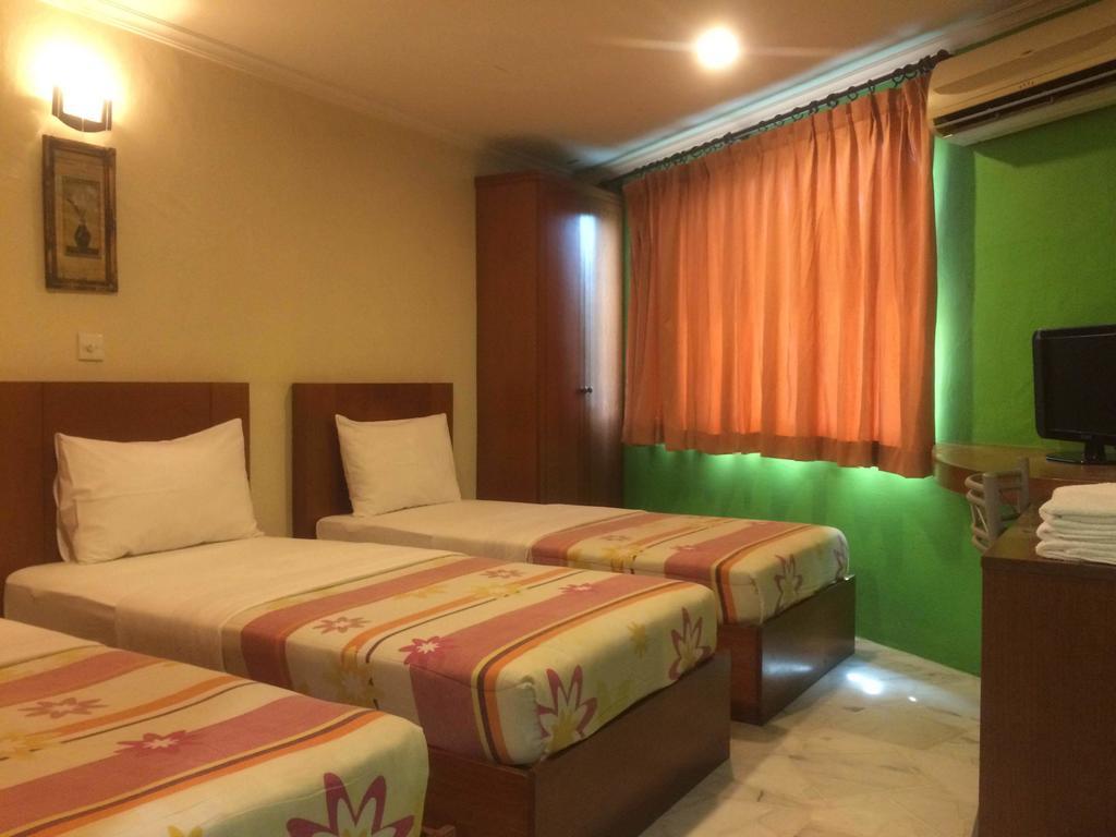 City Star Hotel Кулай Стая снимка